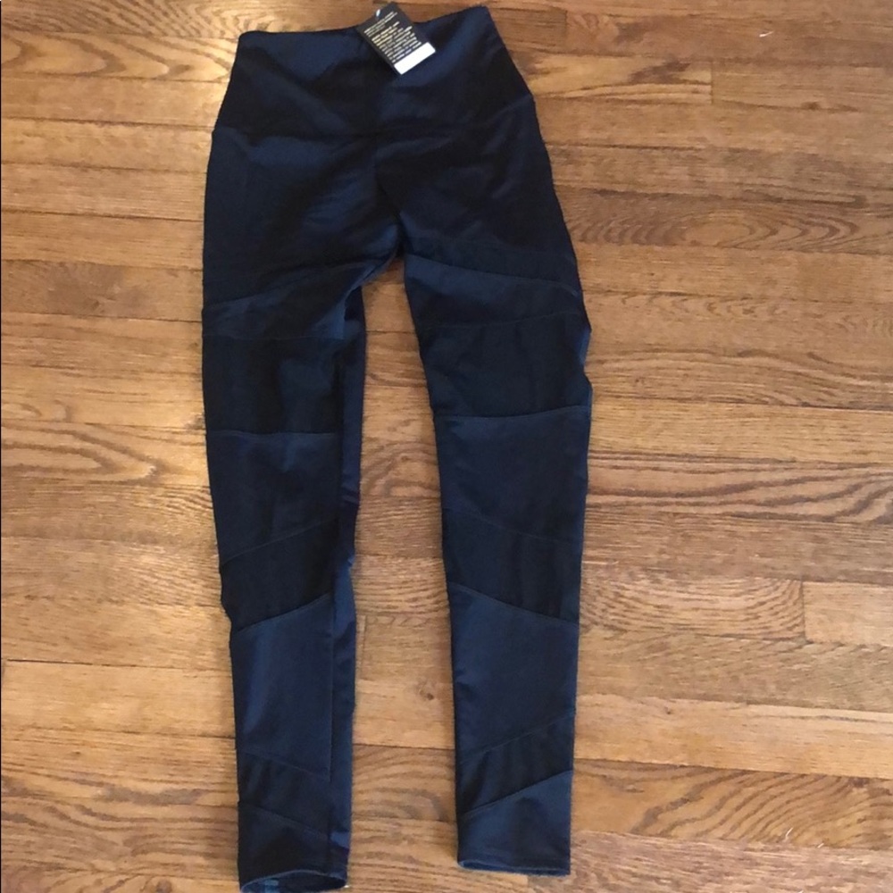 NWT Onxie high waisted leggings